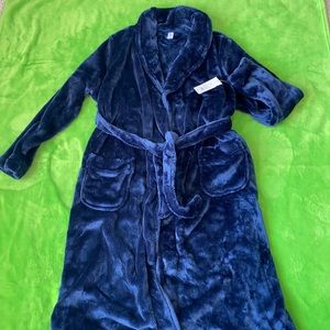 NWT luxurious robe